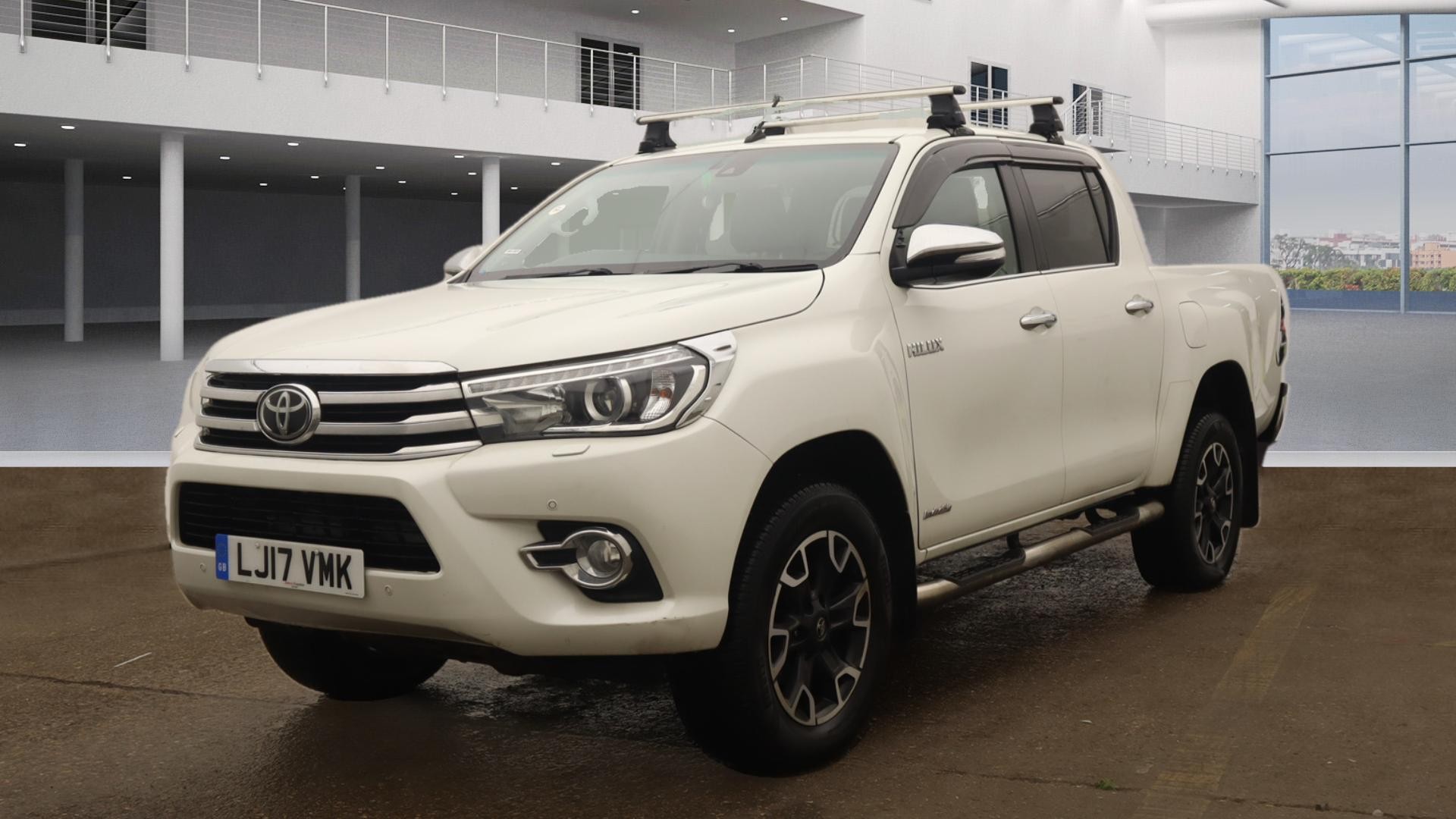TOYOTA Hilux